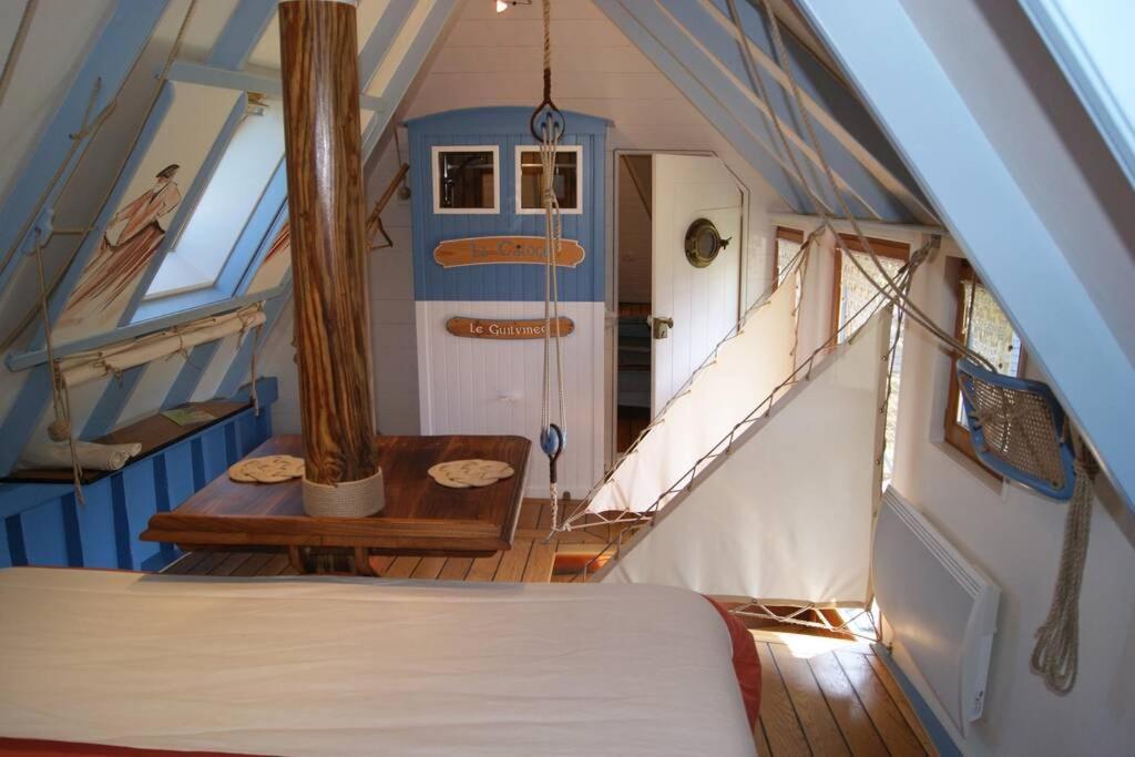 Unique Et Insolite, Chambre Privee - La Caloge De Kastell Dinn Crozon Exterior foto
